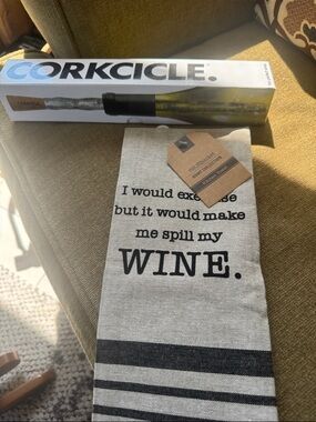 Corkcicle NIB Wine Chiller and kitchen towel bundle